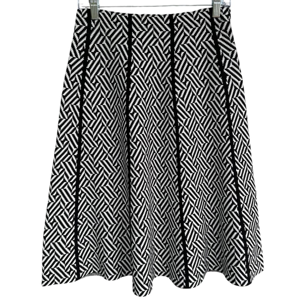 Milano Black White Geometric Chevron Knit A-Line Skirt Mid-Length Medium